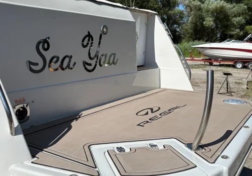 1990 Regal Commodore 290 | 29ft 4